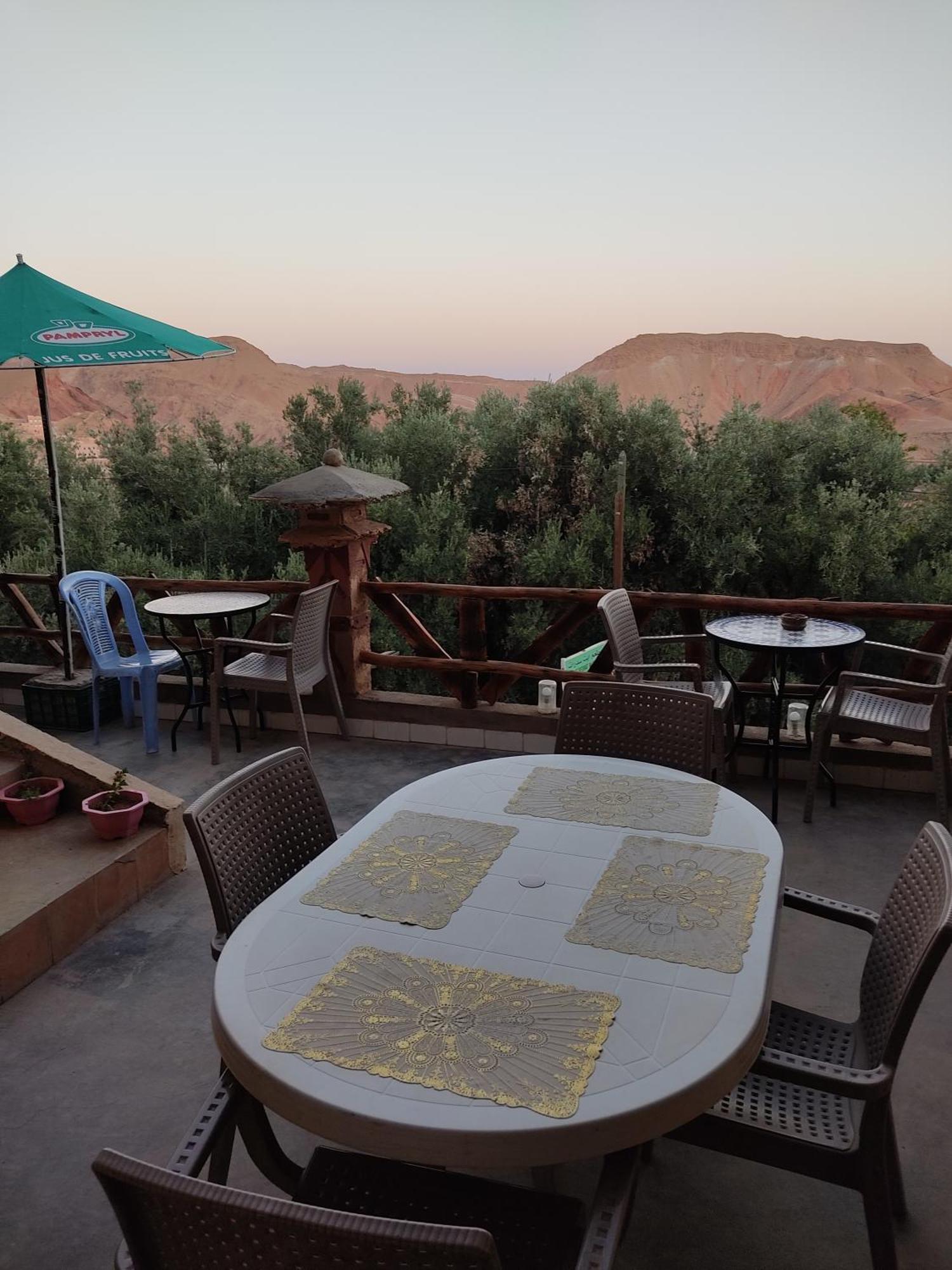 Boumalne Hotel Restaurant Ait Saderat מראה חיצוני תמונה